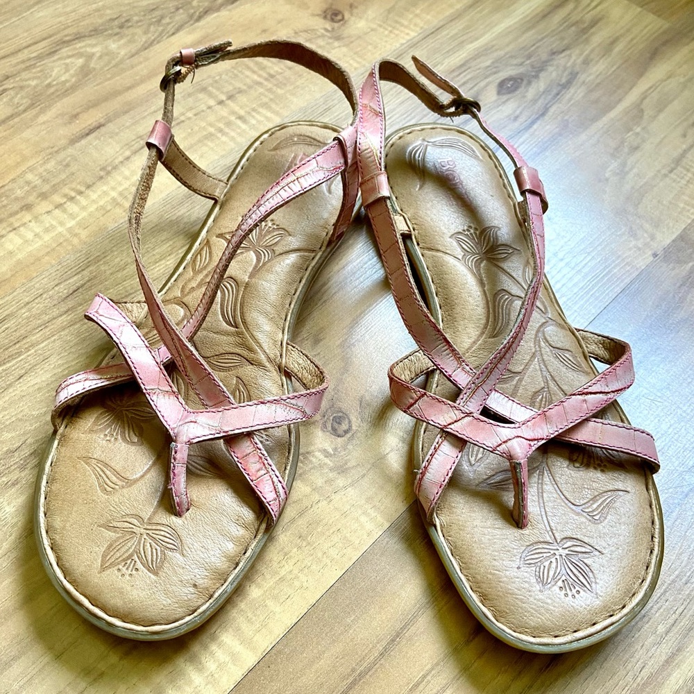 Born sandals leather strappy flat ankle strap buckle pink animal print